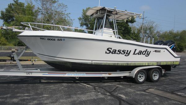 Mako 252 Center Console