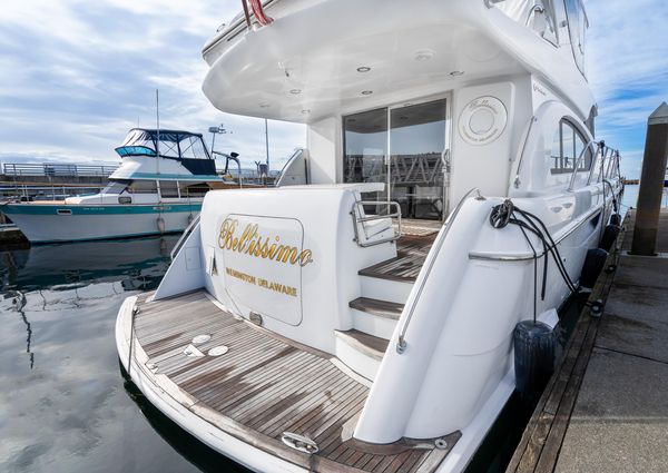 Hatteras RAISED-PILOTHOUSE-MOTORYACHT image