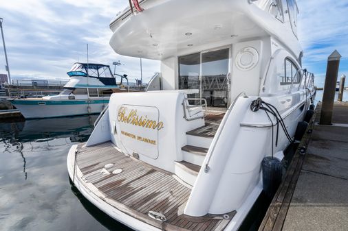 Hatteras RAISED-PILOTHOUSE-MOTORYACHT image