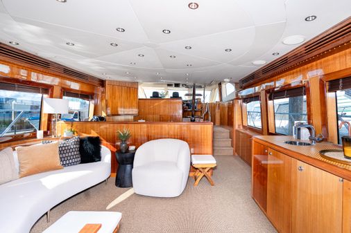 Hatteras RAISED-PILOTHOUSE-MOTORYACHT image