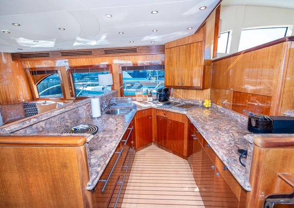 Hatteras RAISED-PILOTHOUSE-MOTORYACHT image