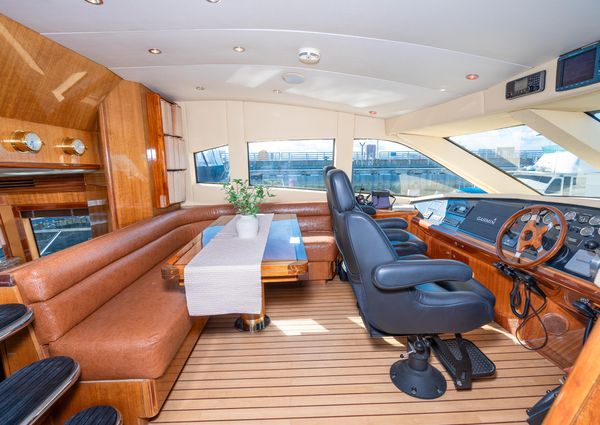 Hatteras RAISED-PILOTHOUSE-MOTORYACHT image