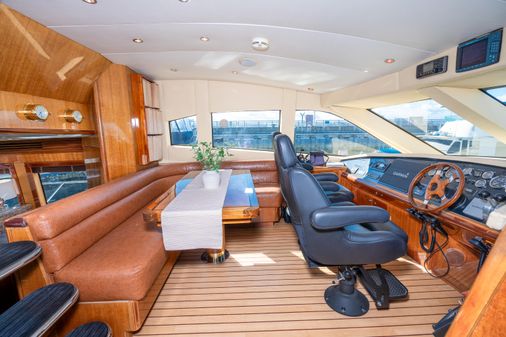 Hatteras RAISED-PILOTHOUSE-MOTORYACHT image