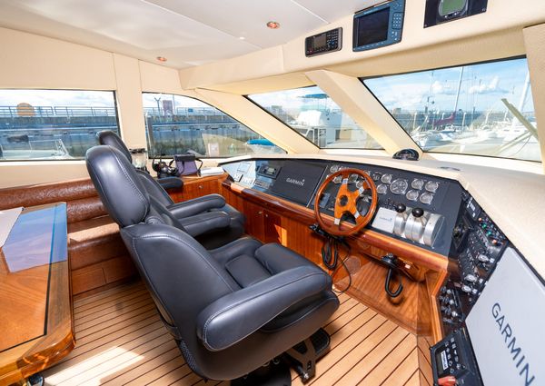 Hatteras RAISED-PILOTHOUSE-MOTORYACHT image