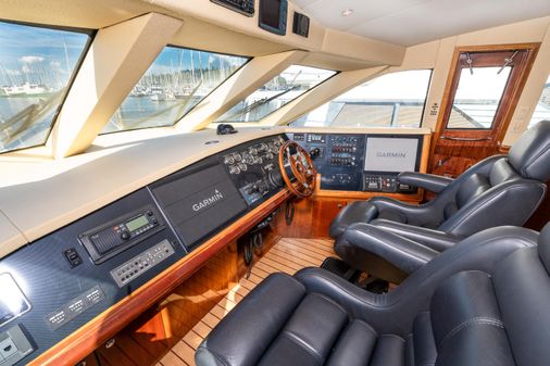 Hatteras RAISED-PILOTHOUSE-MOTORYACHT image