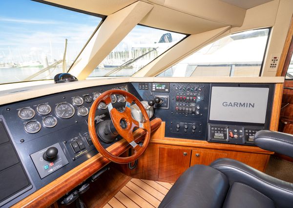 Hatteras RAISED-PILOTHOUSE-MOTORYACHT image