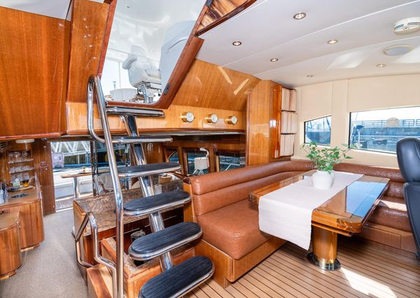 Hatteras RAISED-PILOTHOUSE-MOTORYACHT image