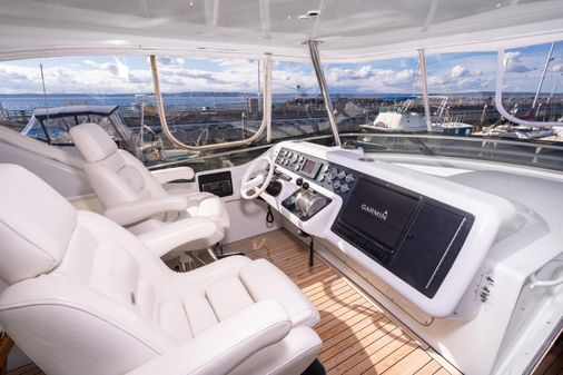 Hatteras RAISED-PILOTHOUSE-MOTORYACHT image