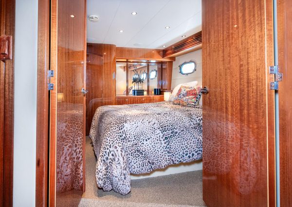 Hatteras RAISED-PILOTHOUSE-MOTORYACHT image