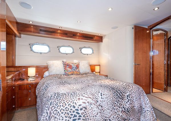 Hatteras RAISED-PILOTHOUSE-MOTORYACHT image