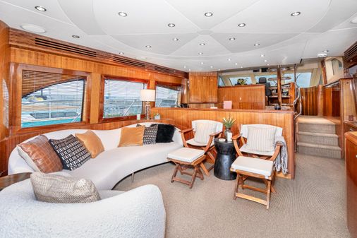 Hatteras RAISED-PILOTHOUSE-MOTORYACHT image