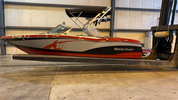 MasterCraft X10 