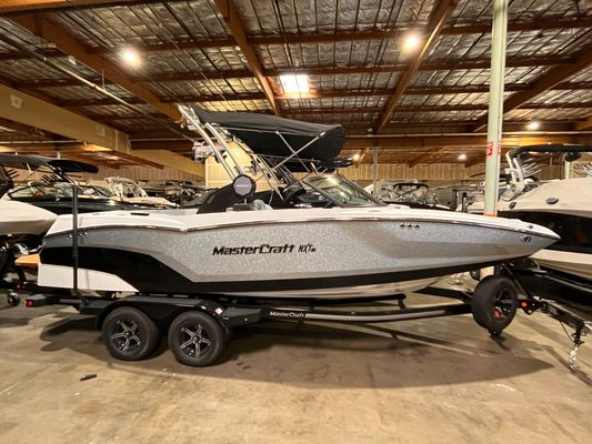 Mastercraft NXT22 - main image