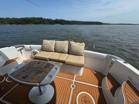 Carver 530 Voyager Pilothouse image