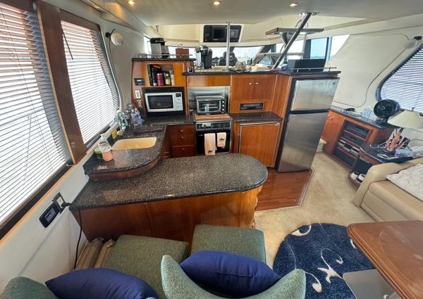 Carver 530-VOYAGER-PILOTHOUSE image