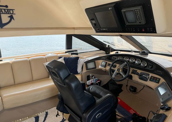 Carver 530-VOYAGER-PILOTHOUSE image