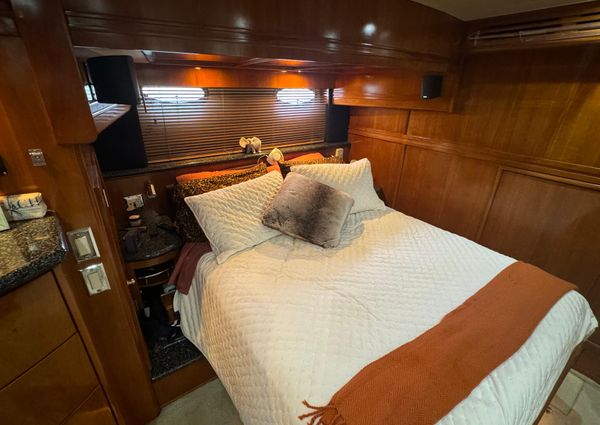 Carver 530-VOYAGER-PILOTHOUSE image