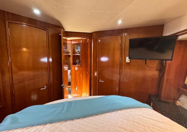 Carver 530-VOYAGER-PILOTHOUSE image