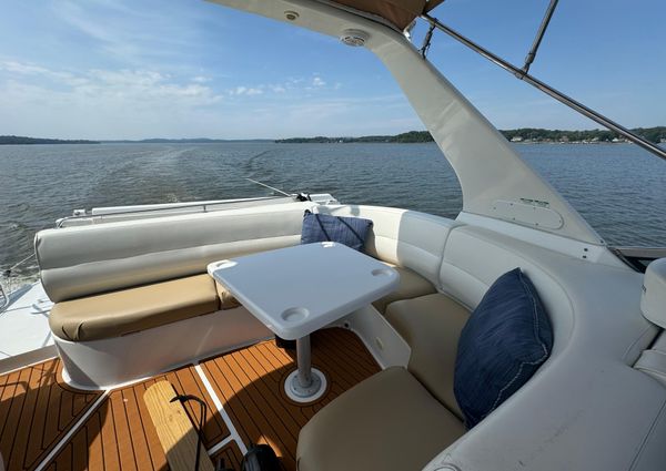 Carver 530-VOYAGER-PILOTHOUSE image