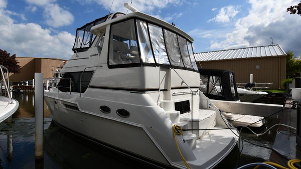 Carver 356 Aft Cabin Motor Yacht