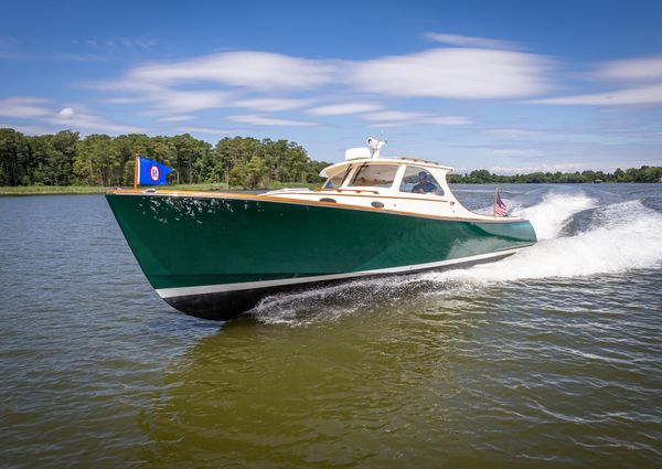 Hinckley Picnic Boat Classic image