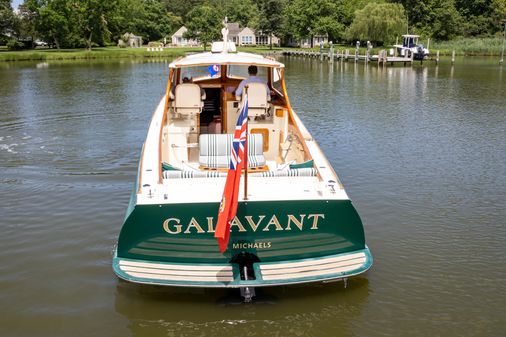 Hinckley Picnic Boat Classic image