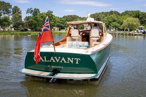 Hinckley Picnic Boat Classic image