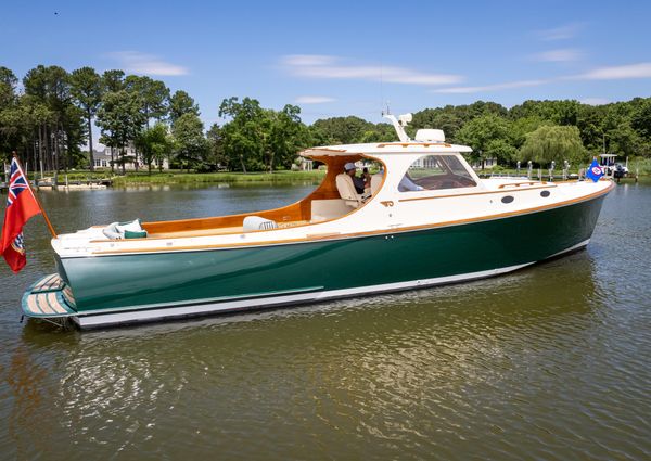 Hinckley Picnic Boat Classic image