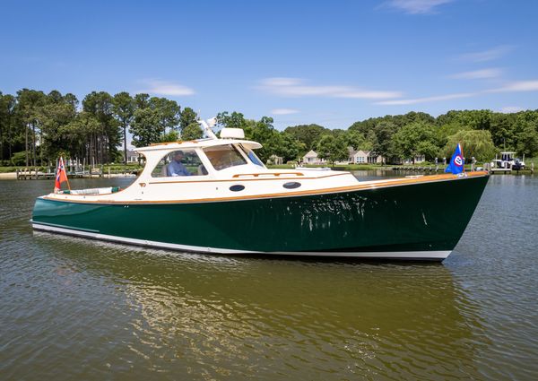 Hinckley Picnic Boat Classic image