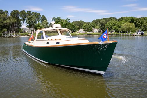 Hinckley Picnic Boat Classic image