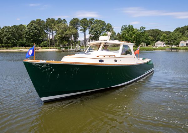 Hinckley Picnic Boat Classic image