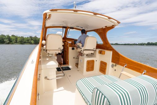 Hinckley Picnic Boat Classic image