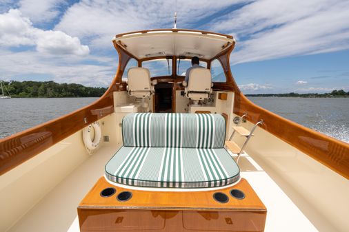 Hinckley Picnic Boat Classic image