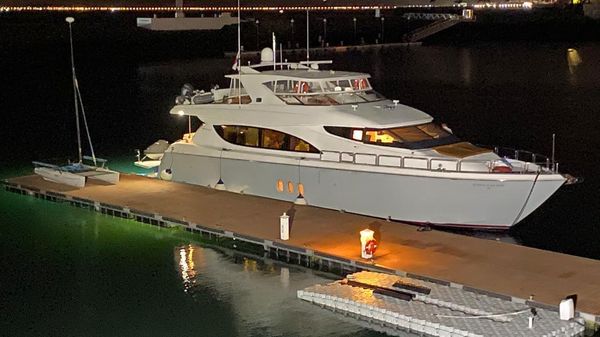 Hatteras 80 Motor Yacht
