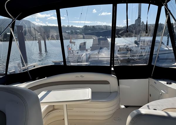 Sea Ray 320 Sundancer image