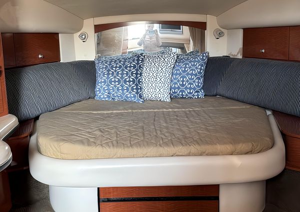 Sea Ray 320 Sundancer image