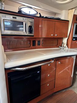 Sea Ray 320 Sundancer image