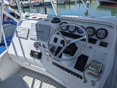 Luhrs 36 Convertible image