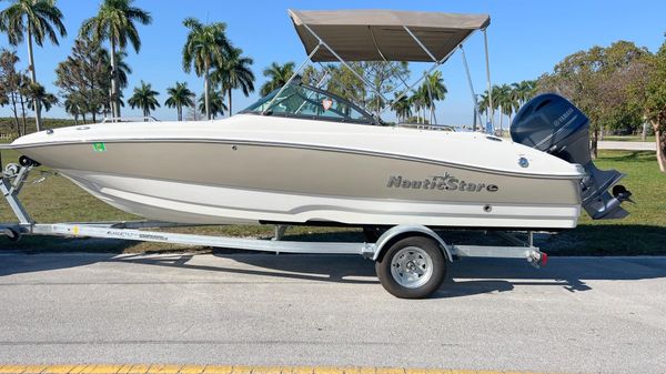 NauticStar 203SC Sport Deck