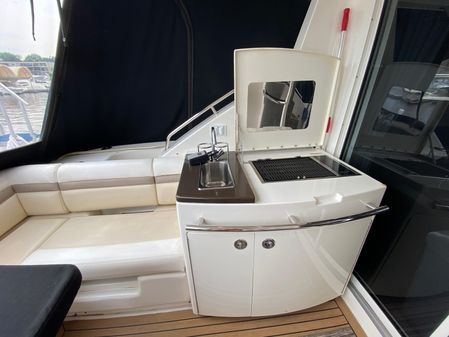 Sea Ray 450 Sedan Bridge image