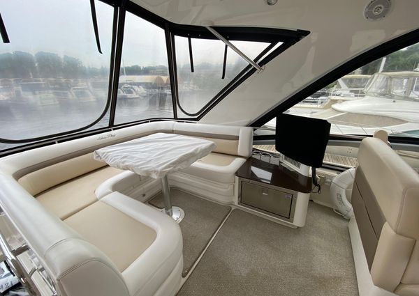 Sea Ray 450 Sedan Bridge image