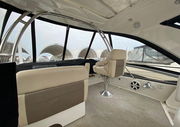 Sea Ray 450 Sedan Bridge image