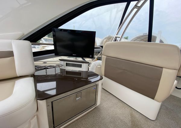 Sea Ray 450 Sedan Bridge image