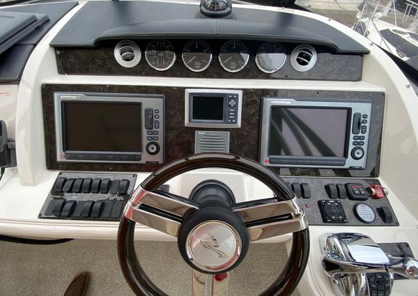 Sea Ray 450 Sedan Bridge image