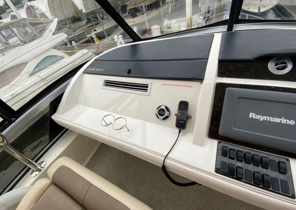 Sea Ray 450 Sedan Bridge image