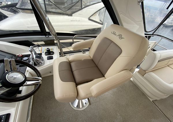 Sea Ray 450 Sedan Bridge image