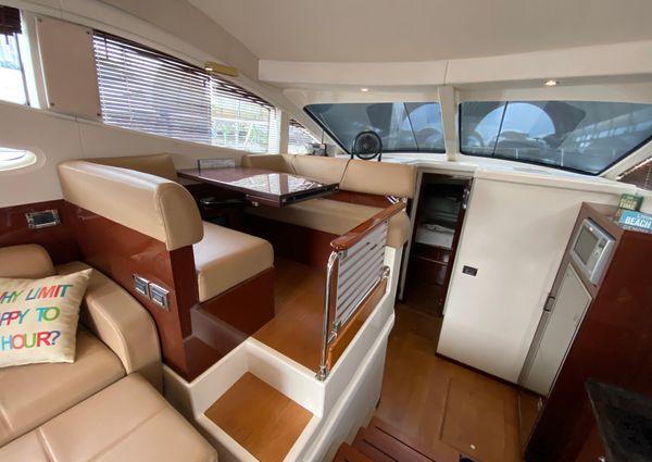 Sea Ray 450 Sedan Bridge image