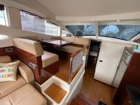 Sea Ray 450 Sedan Bridge image