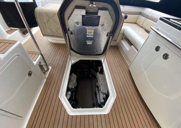 Sea Ray 450 Sedan Bridge image