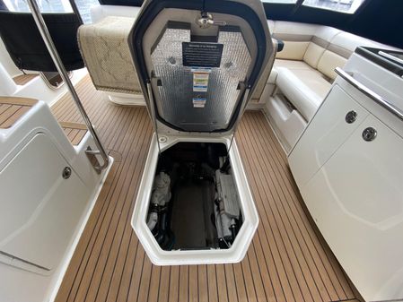 Sea Ray 450 Sedan Bridge image